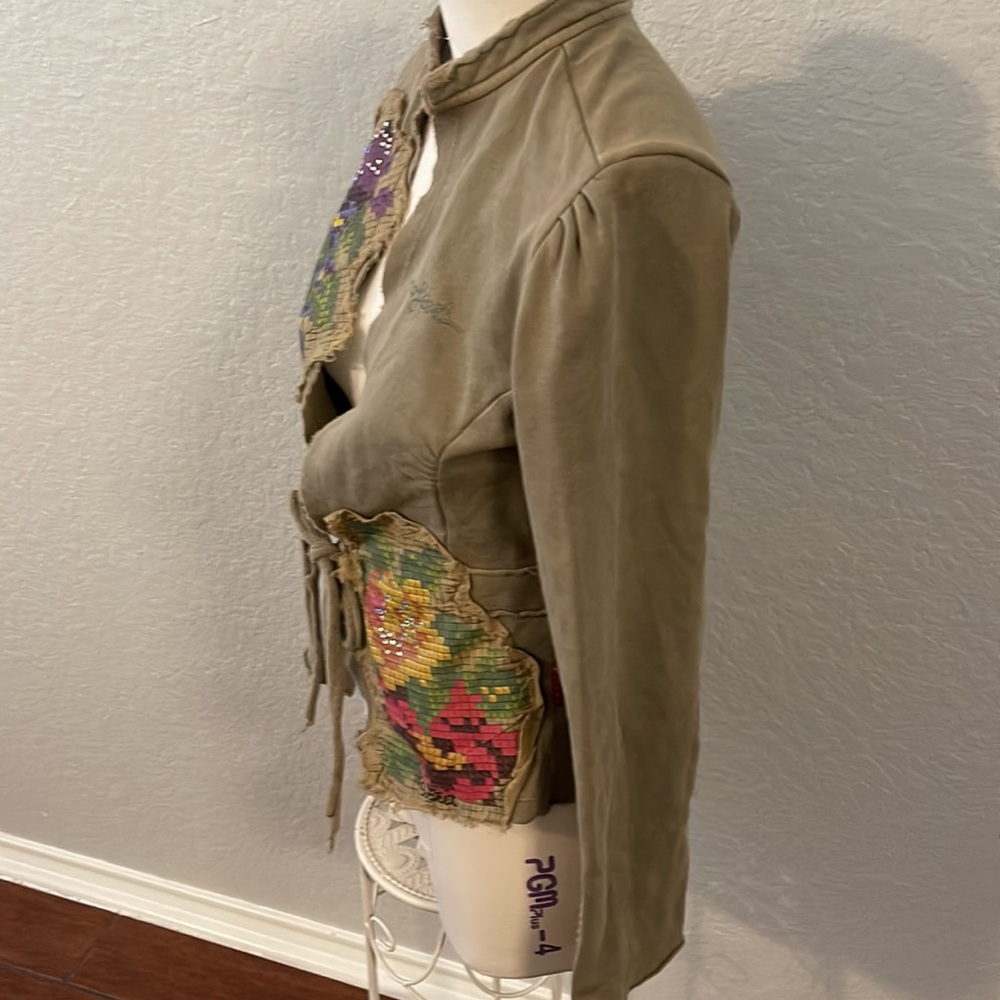 10 Feet Jacket - Picture 4 of 8